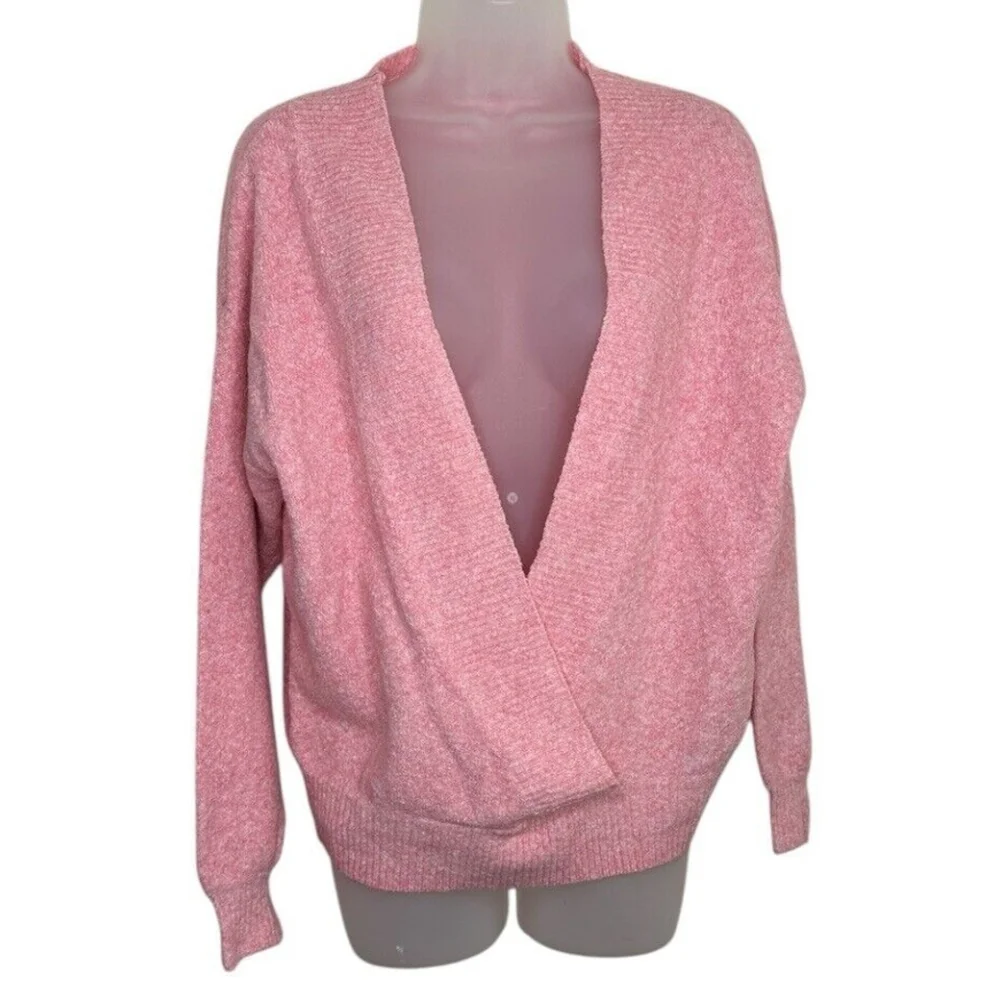 Silence‎ + Noise Urban Outfitters Crossover Sweater Size XS Pink Soft & Cozy
